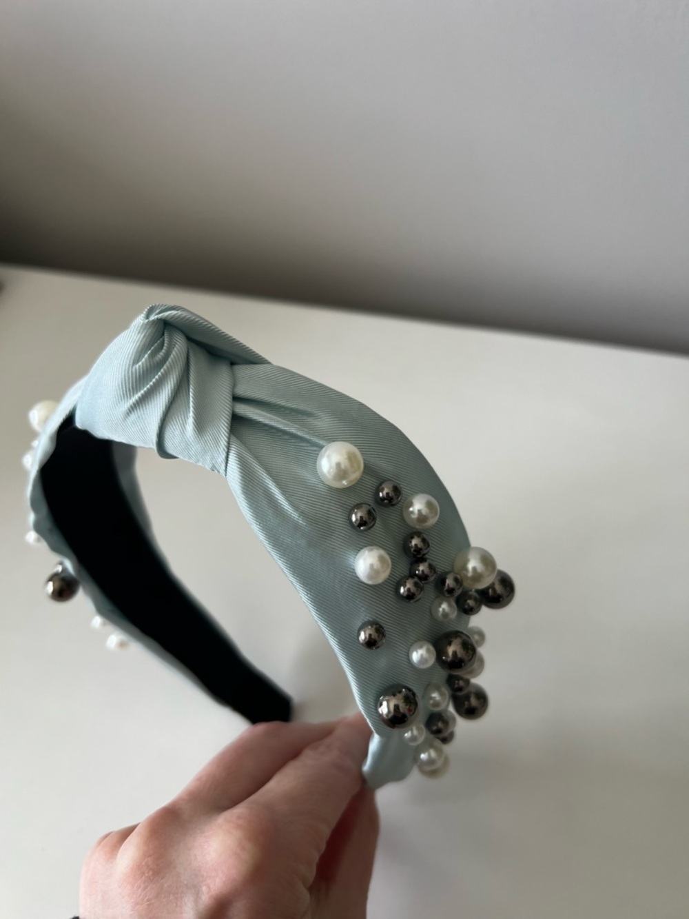 Pearl-Embellished Knotted Headband in Light Blue